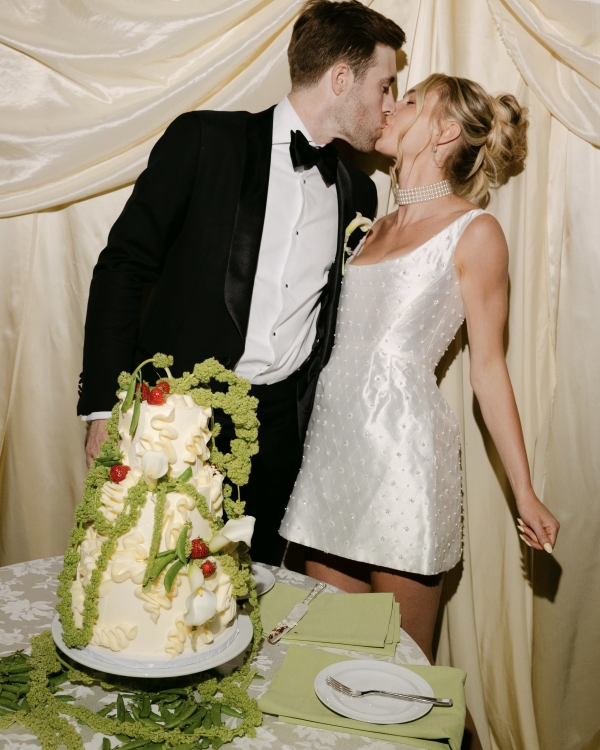 A Chic Buttercream Garden Wedding in Boulder, Colorado