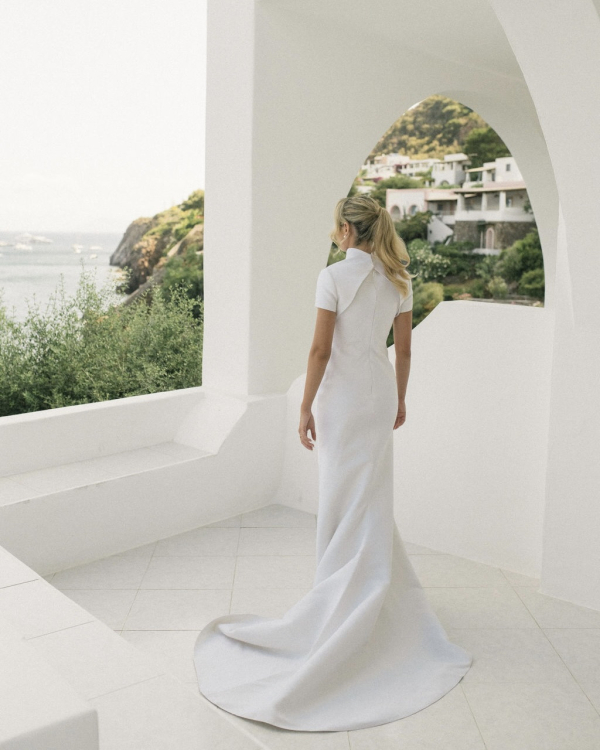 A Minimalist Seaside Wedding on the Breathtaking Island of Panarea, Sicily