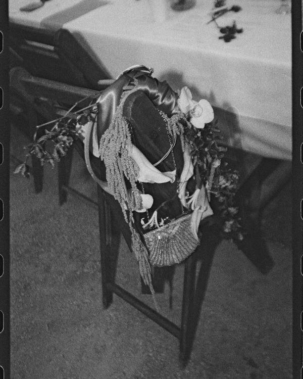 A Romantic Garden Wedding with Whimsical Foraged Blooms & Berries