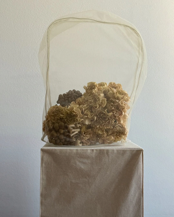 Trend: Fabric-Wrapped Florals — photo 2