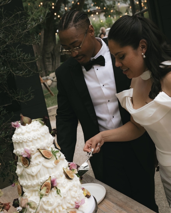 A Romantic Garden Wedding with Whimsical Foraged Blooms & Berries