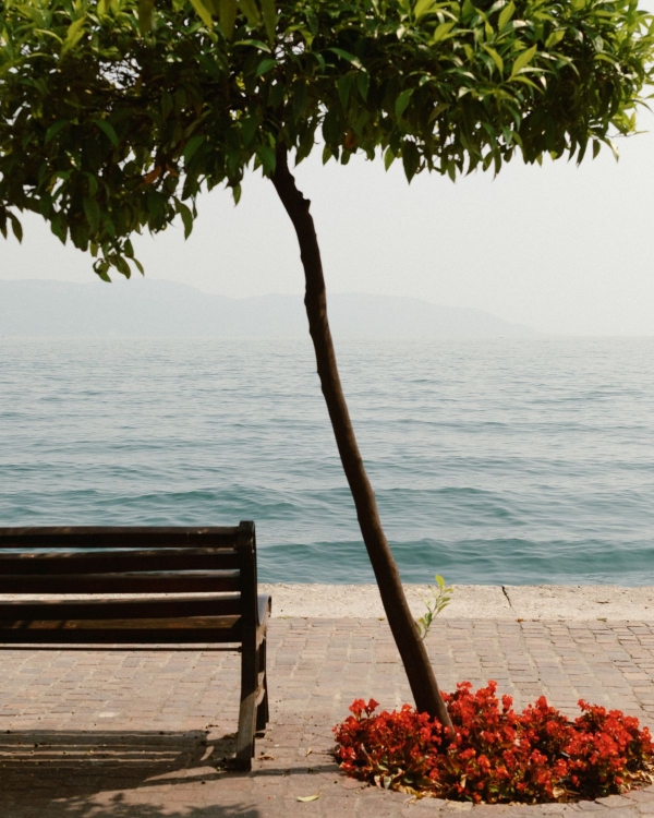 A Chic Black Tie Editorial-Inspired Wedding on Lake Garda, Italy