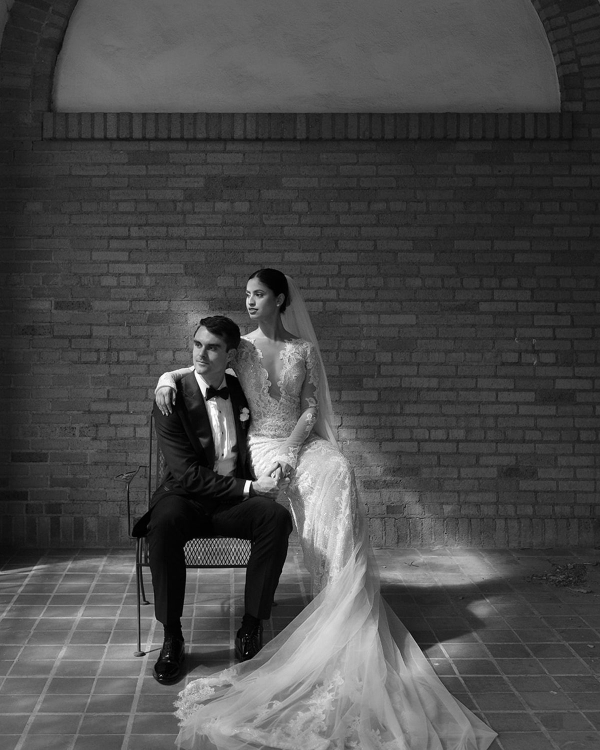 10 Photographer-Backed Wedding Portrait Pose Ideas to Save to Your Mood Board