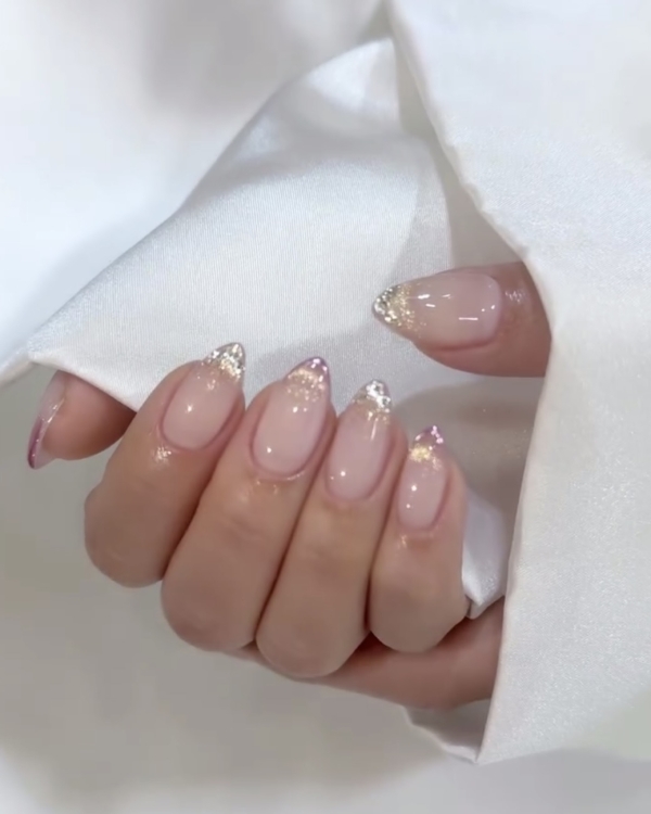 30 Bridal French Manicures to Save to Your Wedding Mood Board