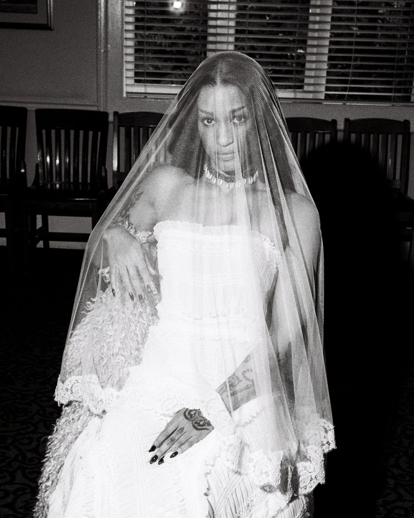 16 Best Wedding Photographers in Canada | Canadian Professional Photography | TOP Luxury Bridal Photographers