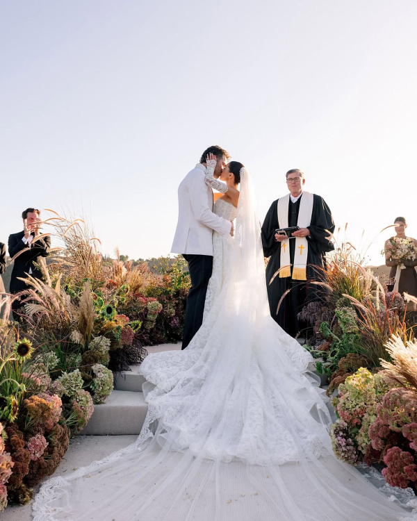 A Look Inside Influencer Jourdan Sloane’s Stylish Mountaintop Wedding