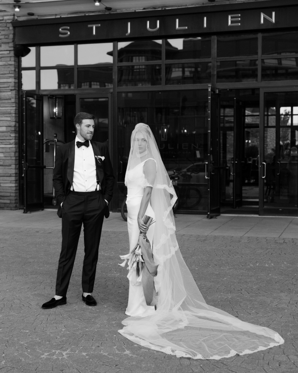 A Chic Buttercream Garden Wedding in Boulder, Colorado