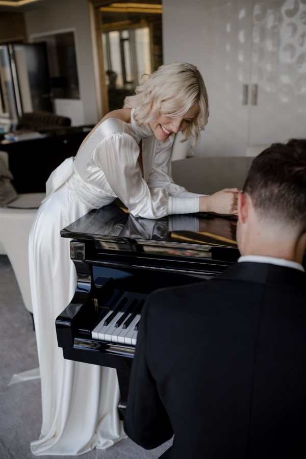 Berlin city elopement | THE WED