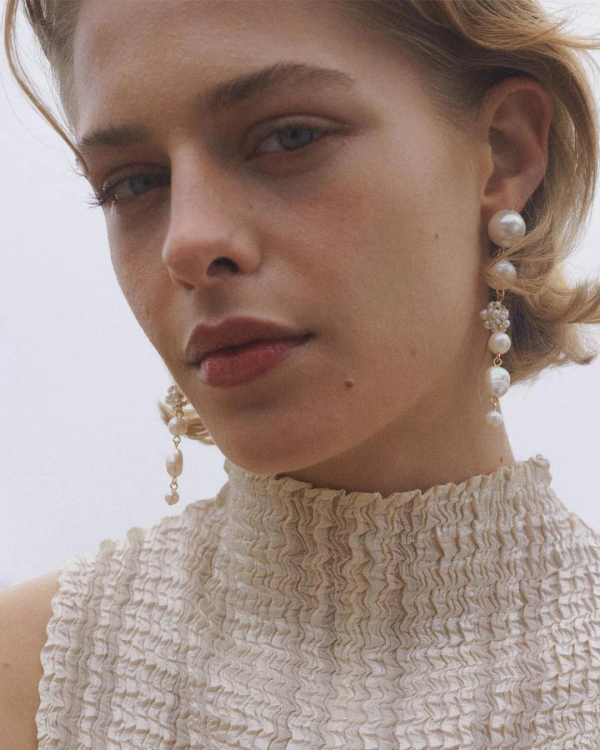 Stylish Earrings for Brides — photo 1