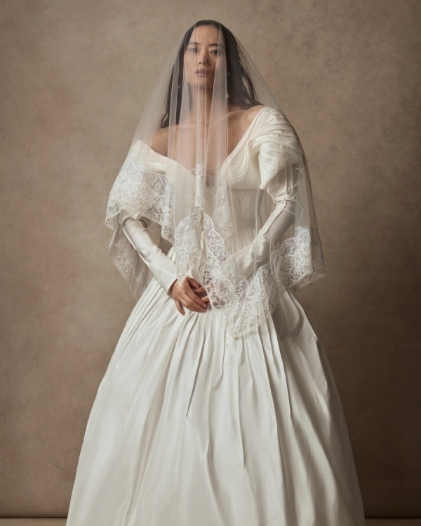 Non-Classic Veils for Brides