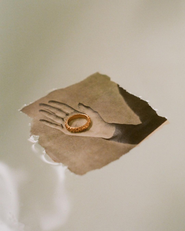 How to Secretly Find Your Partner's Ring Size?