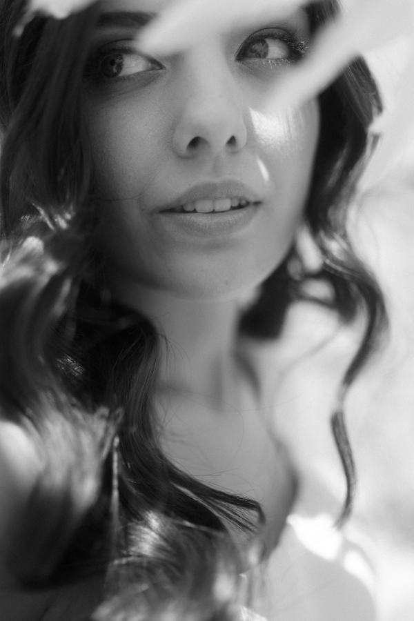 Concrete & Elegance: The Unexpected Pairing