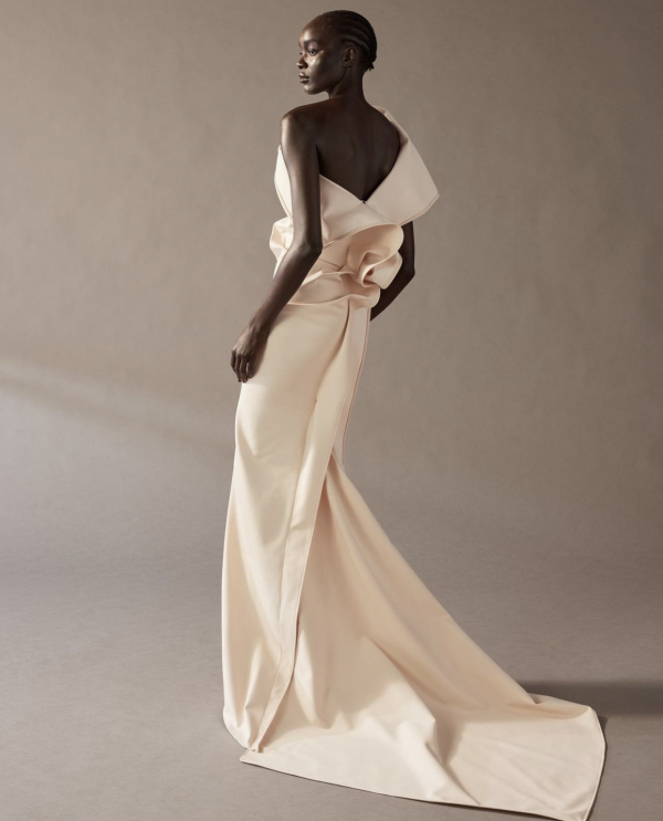 Best Wedding Dresses for Broad Shoulders | Bridal Gown Styles, Outfits for Wide Shoulders