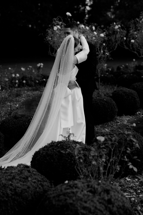 Timeless Elegance and Modern Flair: Charming Bendooley Estate Wedding