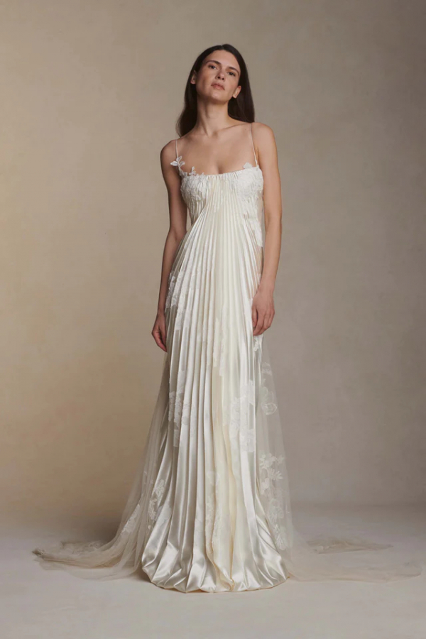 Wedding Dress Styles for Athletic Build