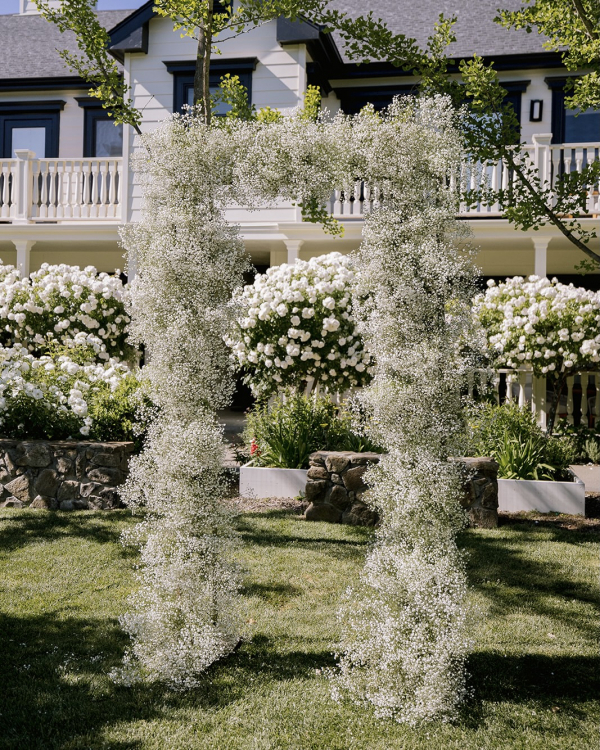 Garden Wedding Party at the MacArthur Place Hotel | Danielle and James Marriage Ceremony