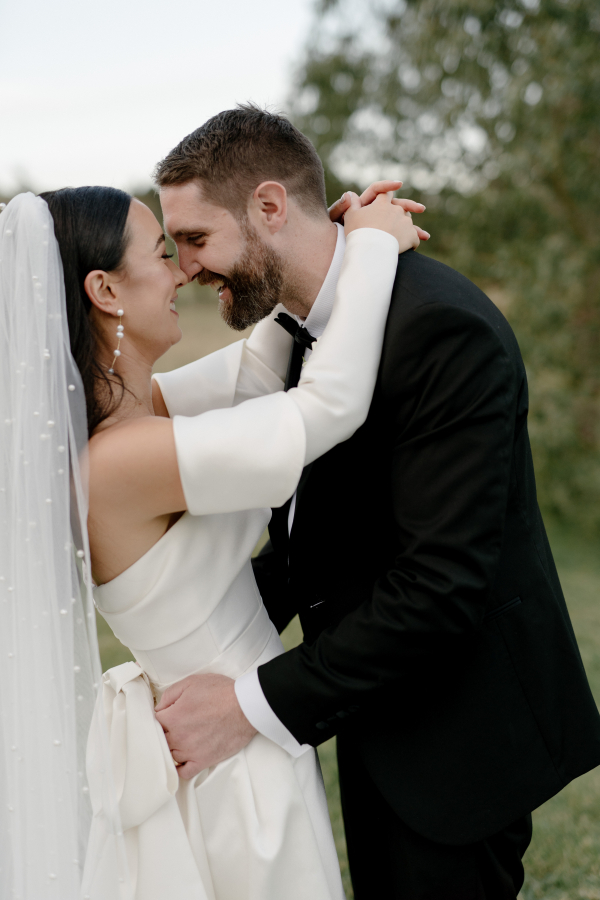 Timeless Elegance and Modern Flair: Charming Bendooley Estate Wedding