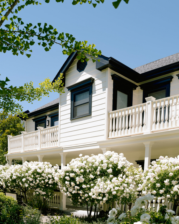 Garden Wedding Party at the MacArthur Place Hotel | Danielle and James Marriage Ceremony