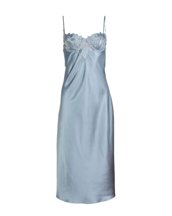 Getting Ready Outfits for Brides Planning a Wedding in 2024