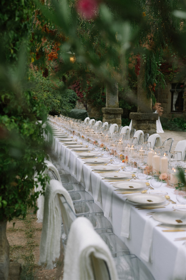 A Minimalistic Fall Wedding at La Baronia