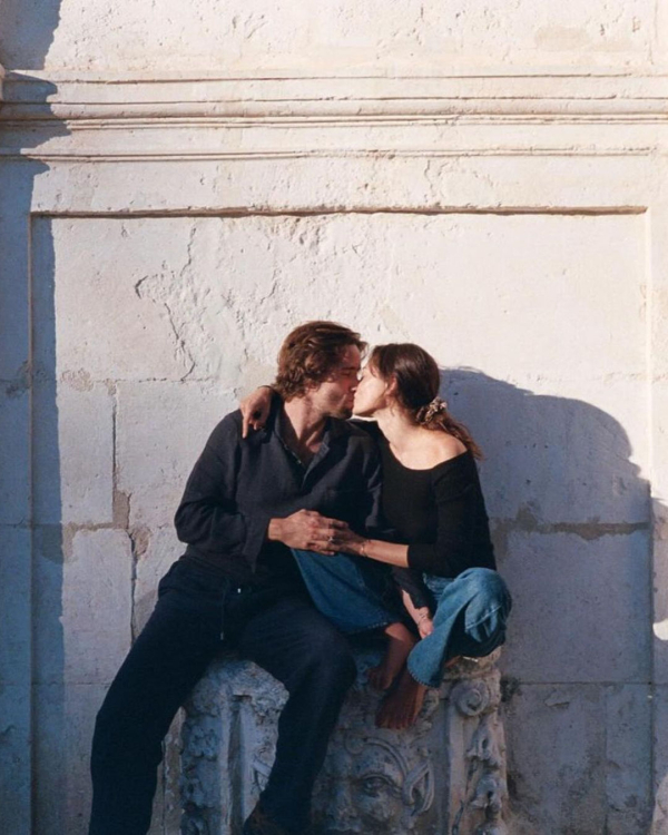 Actress Phoebe Tonkin Is Engaged