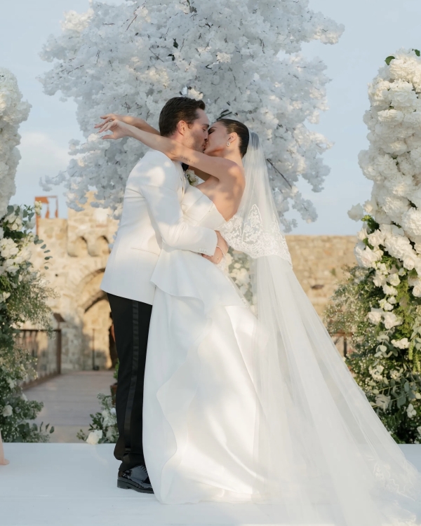 Baby Bliss! Ed Westwick and Amy Jackson Expecting Their First Child Together  View