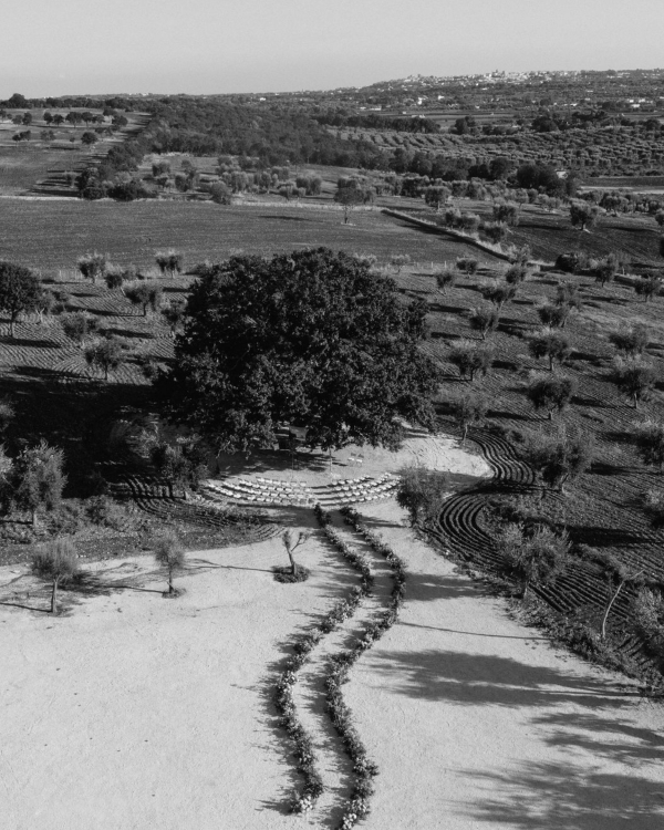 30 Fresh Ideas for Unique Aisle and Ceremony Seating