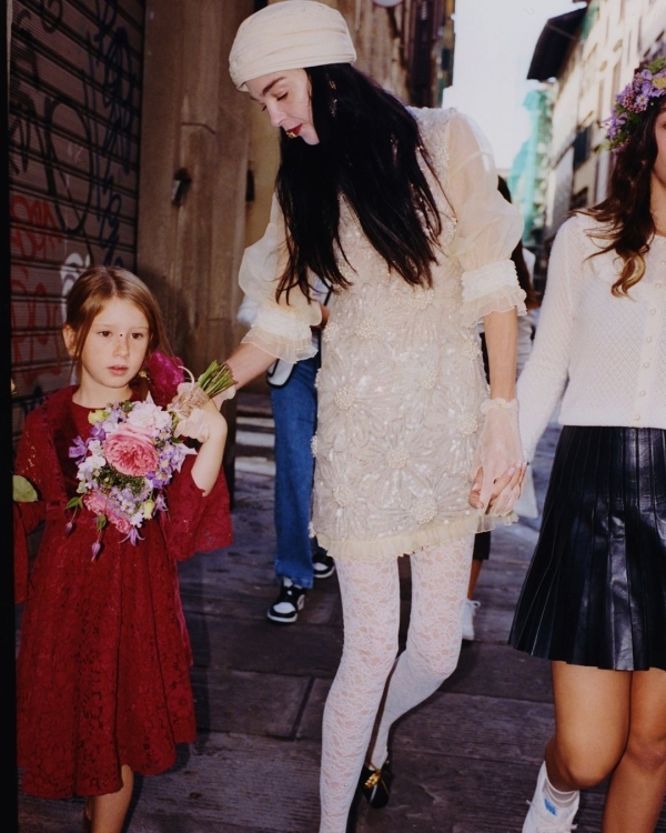 Supermodel Mariacarla Boscono & Olympic Athlete Claudio Stecchi Marry (Again!) in Intimate Florence Ceremony