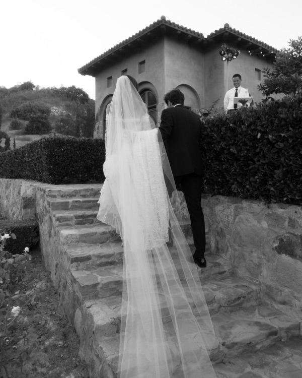 How to Handle Wedding Budget Stress as a Couple