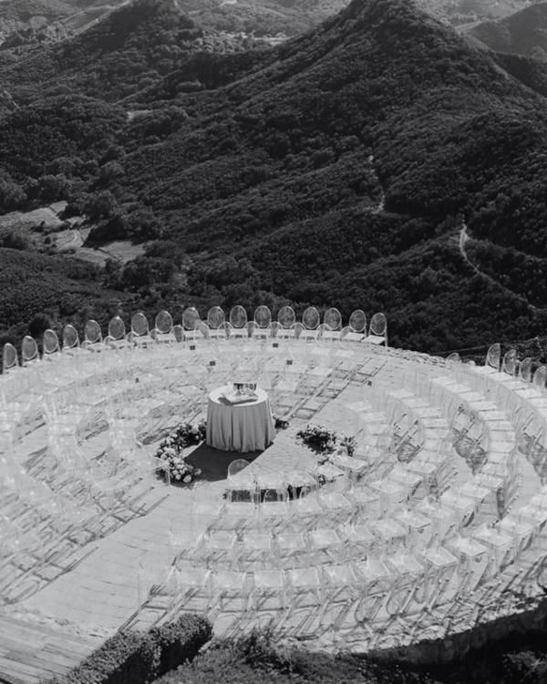30 Fresh Ideas for Unique Aisle and Ceremony Seating