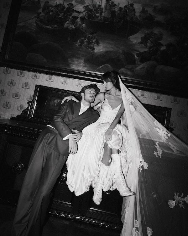 A Whimsical Forest Wedding at a Polish Palace — photo 1