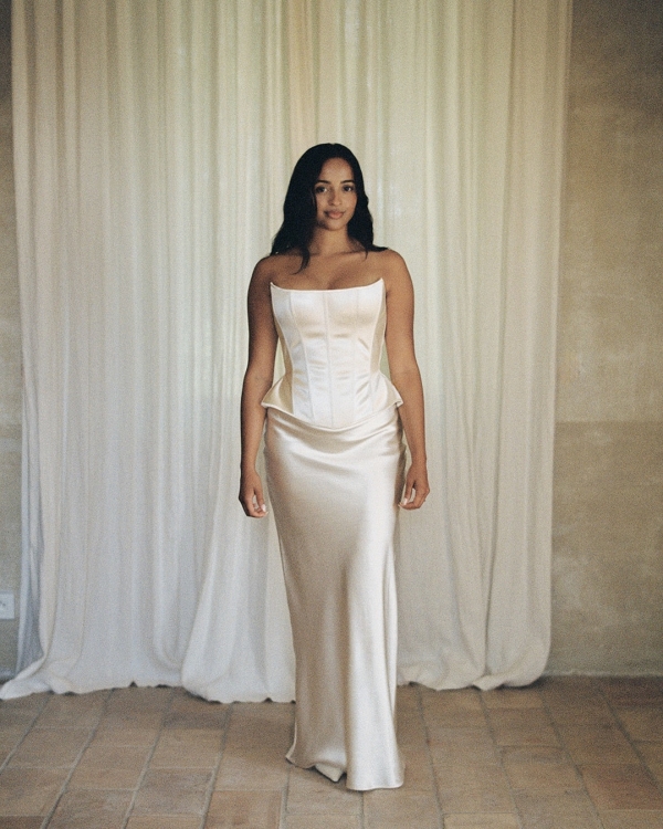 A Romantic Provençal Garden Wedding in France with Pastel Blooms & Antique Details