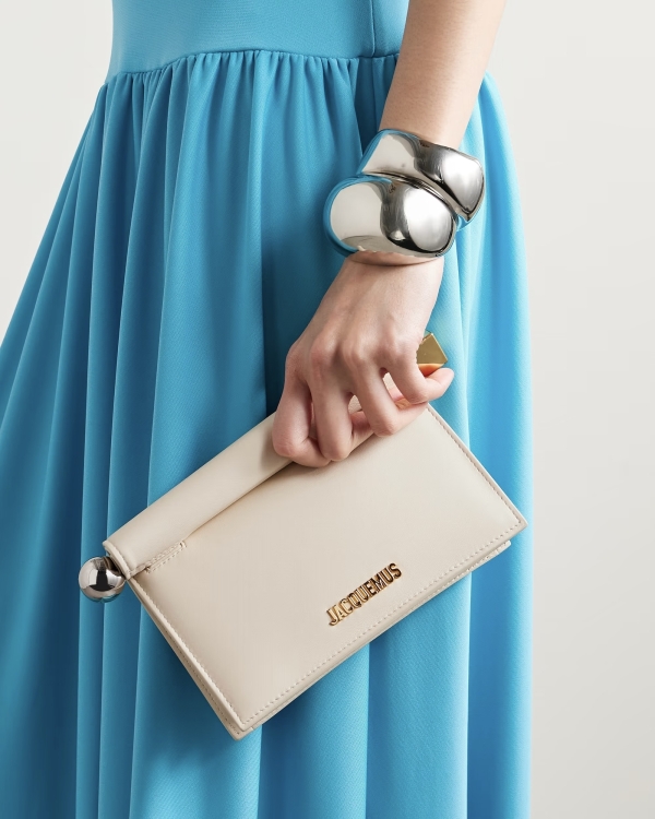 30 Stunning Bridal Clutches for Your Wedding Day Style
