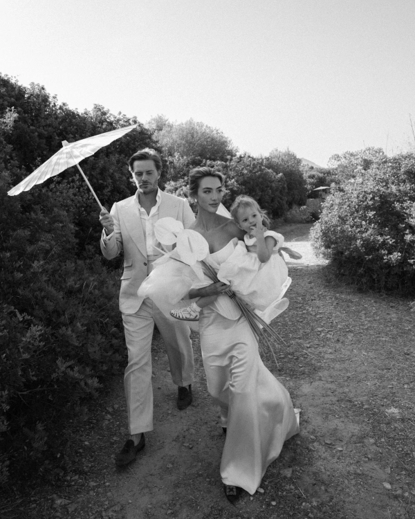An Intimate Menorca Quarry Wedding with Avant-Garde Design & Vintage Bridal Looks — photo 1