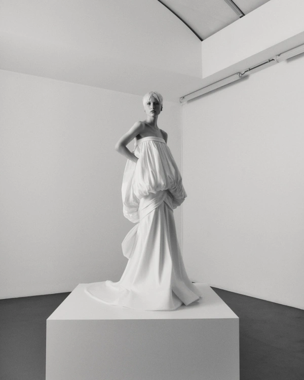 Viktor & Rolf Mariage Unveils Fall 2026 Bridal Collection — photo 2