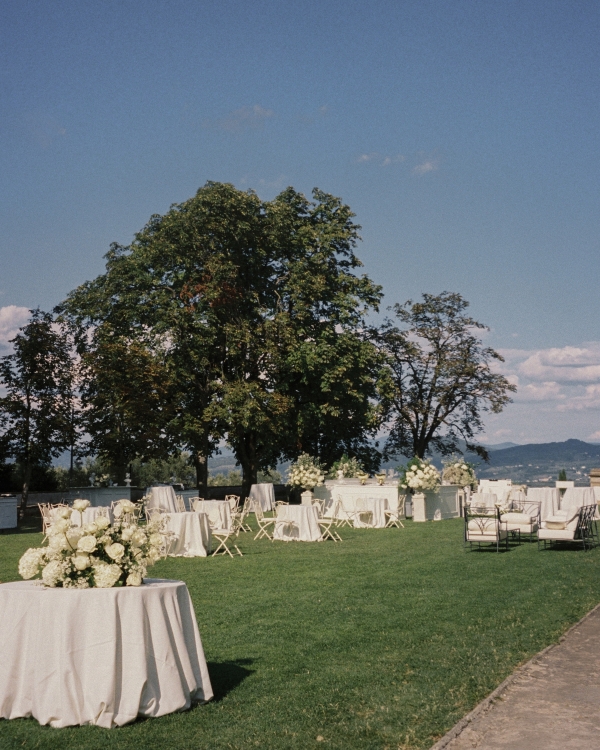 Influencer Angela Caloisi’s Tuscan Villa Wedding Was the Epitome of Cinematic Elegance