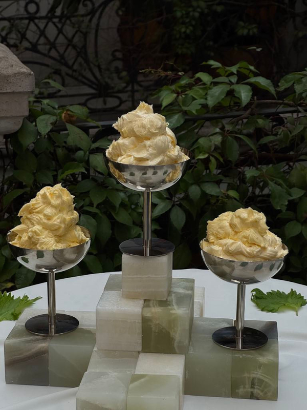 Photographers Vanessa Mathieu Pineda