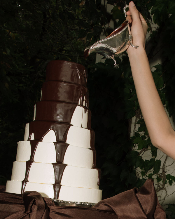 Mocha Mousse Romance