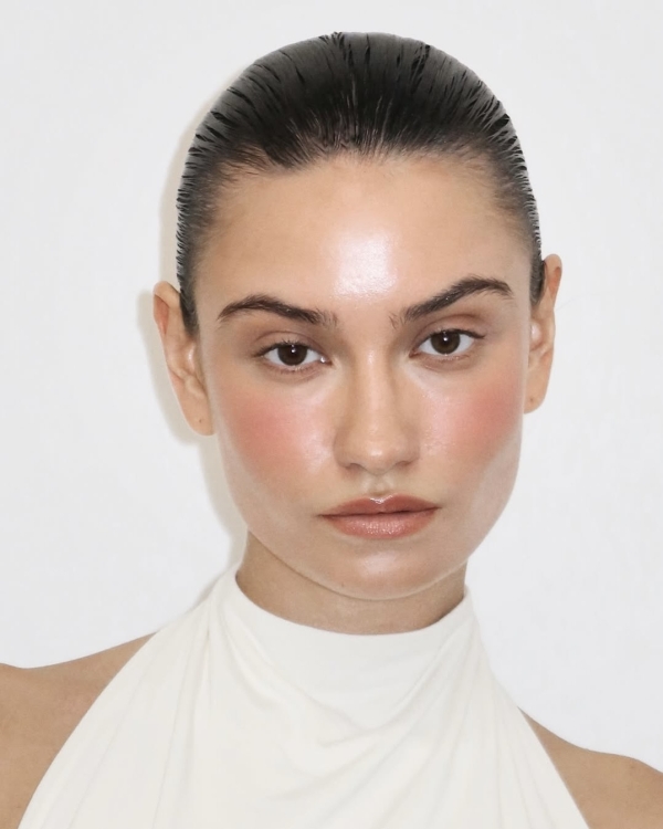 The Must-Have Makeup Products for This Fall Season