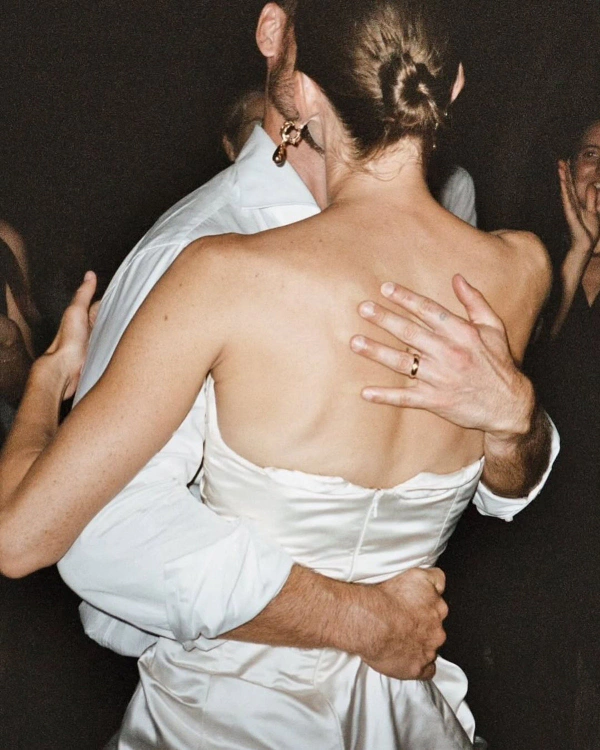 Which Wedding First Dance Style is Right for You? — photo 1