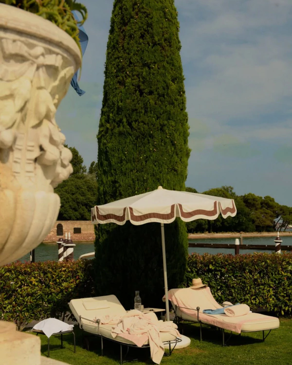 Where All the Celebs Are Staying: The Chicest Luxury Resorts Around the World — photo 2
