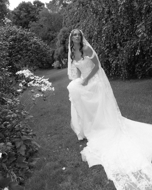 Mocha Mousse Romance