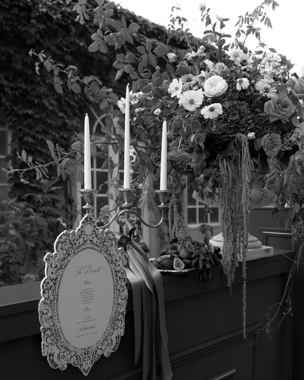 Mocha Mousse Romance