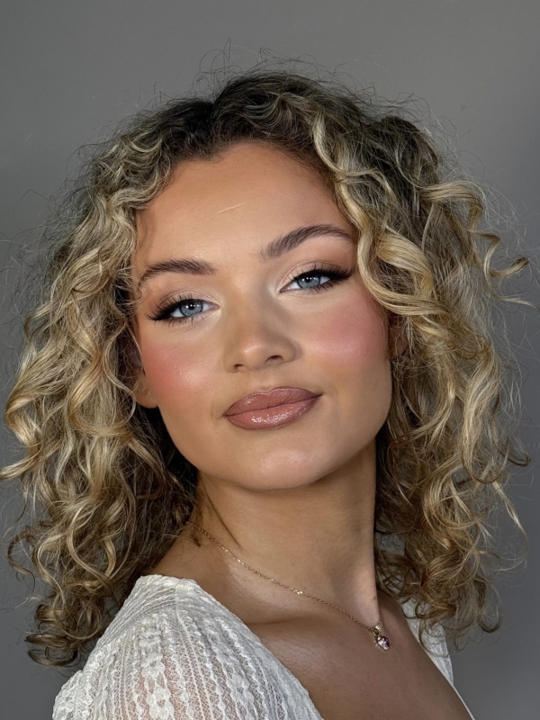 Beauty Brooke Lilias