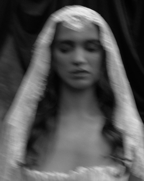 Mocha Mousse Romance