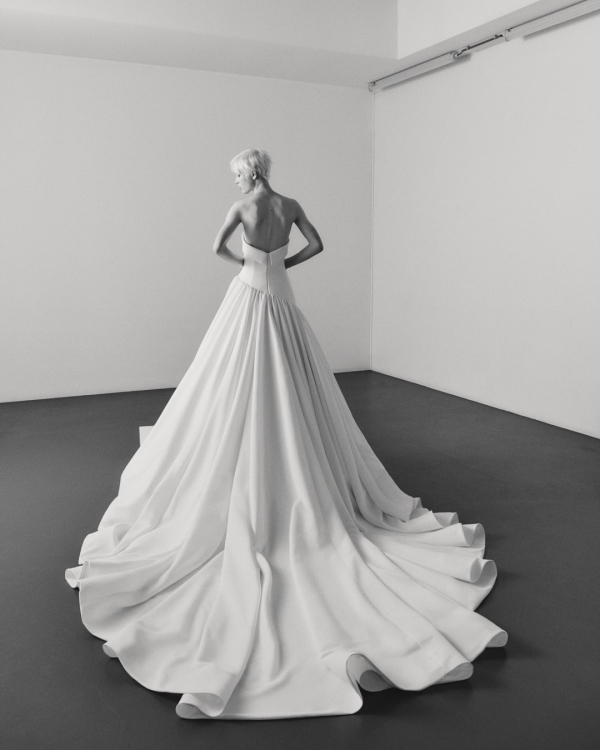 Viktor & Rolf Mariage Unveils Fall 2026 Bridal Collection