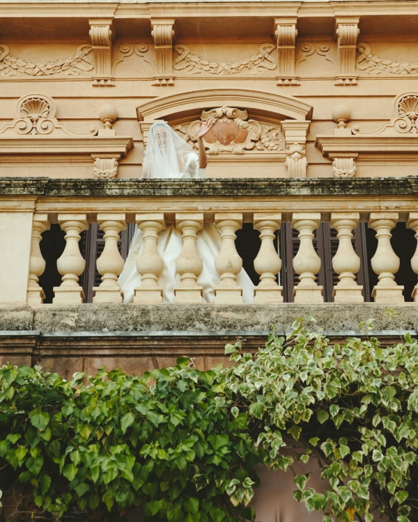 Here’s How to Add High-Fashion Edge to Your Wedding Gallery