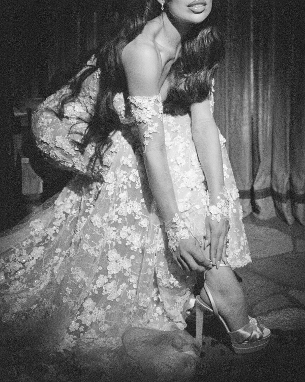 Film vs. Digital: How to Choose the Right Photography for Your Wedding