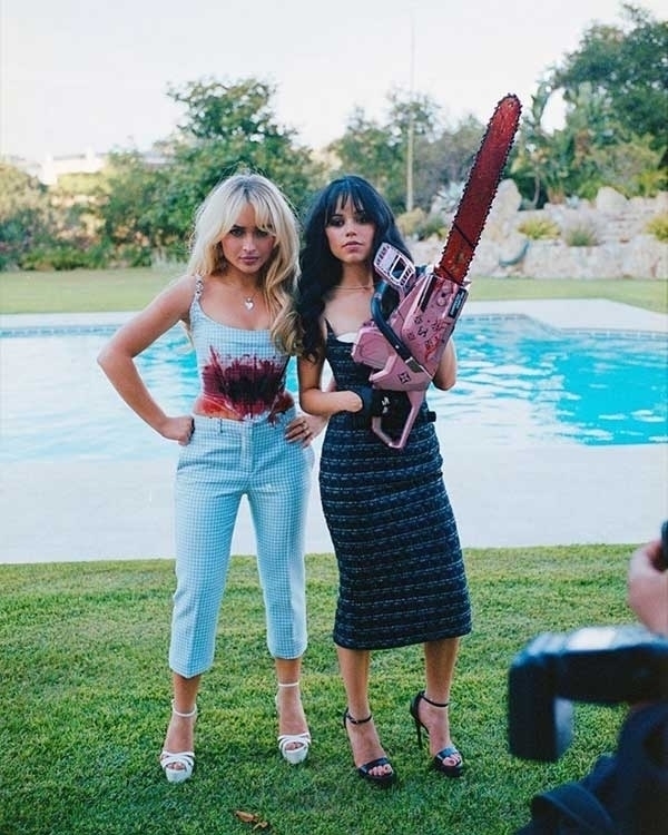 26 Couples Halloween Costume Ideas for 2025