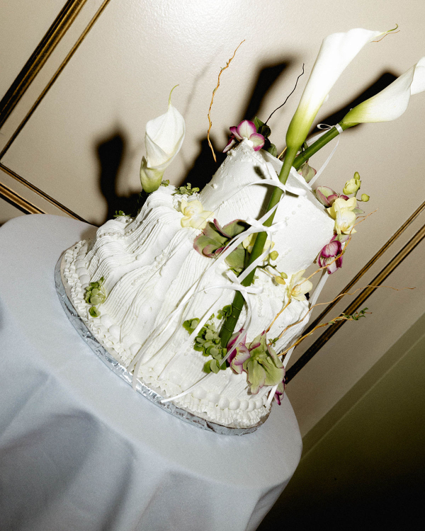 How Sincerely, Studio Pairs Digital and Film for a Story-Driven Wedding Album